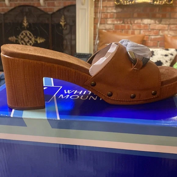 White Mountain sandels size 8 - Picture 4 of 9